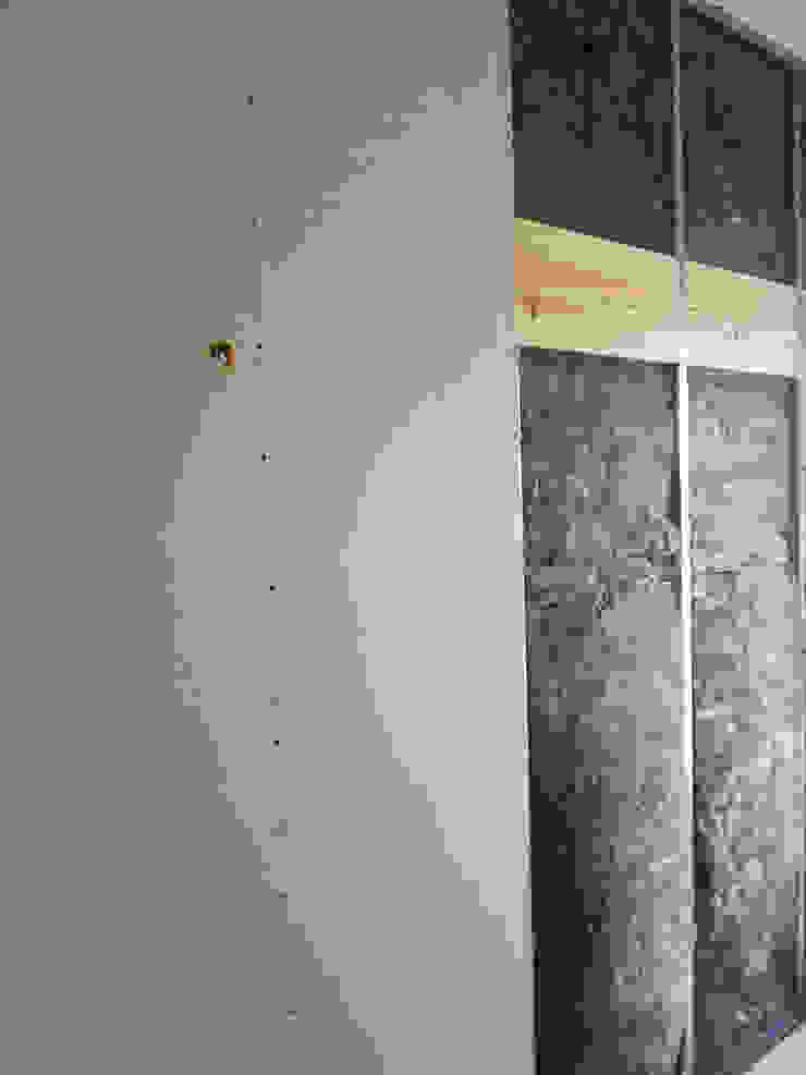 Remodelação / Renovação de Interiores Salas de estar rústicas por RenoBuild Algarve Rústico