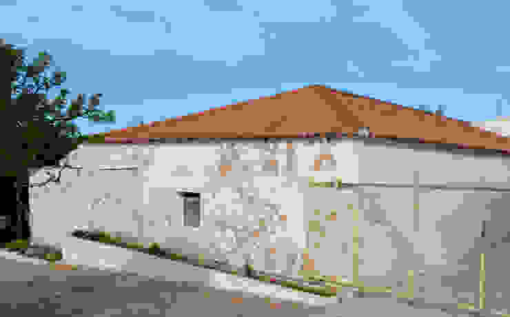 Facade Renovation / Repairing Cracks RenoBuild Algarve Mediterranean style houses