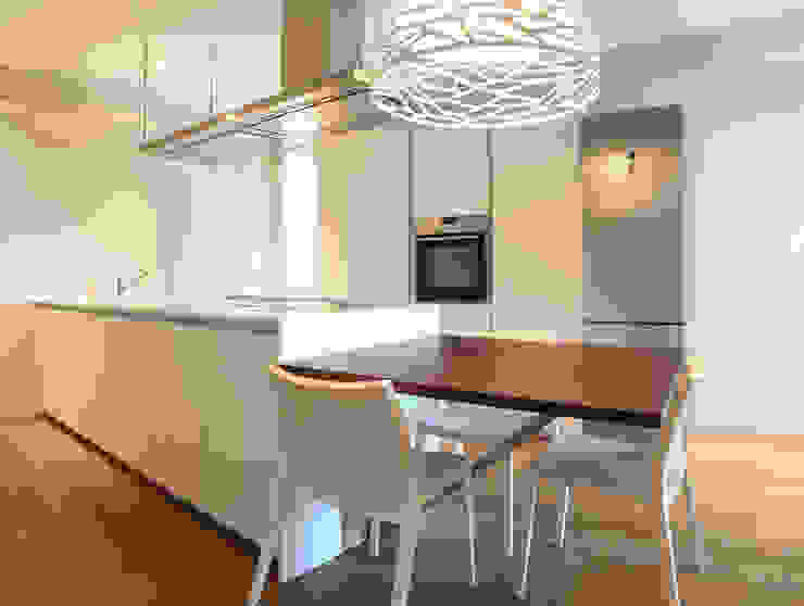 VILLE COLOMBERA – FINITURE ed INTERIOR DESIGN, Contemporaneo/Moderno 2P COSTRUZIONI srl Cucina moderna