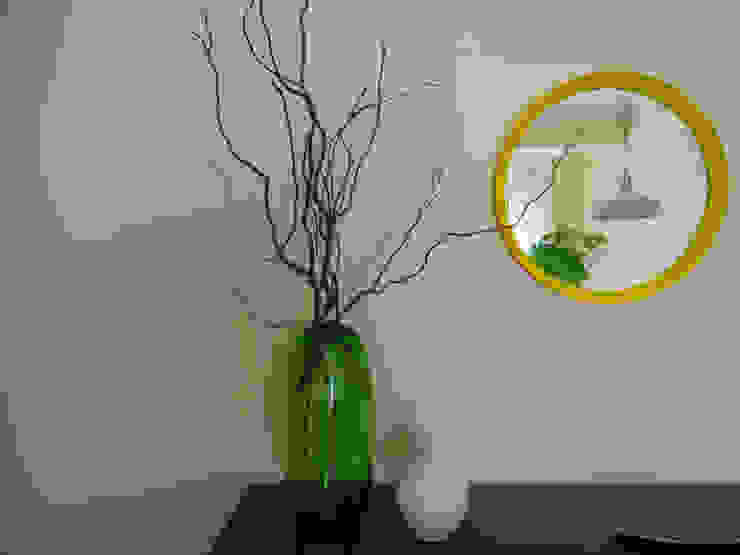 Eclectic style dining room by MUDA Home Design Eclectic