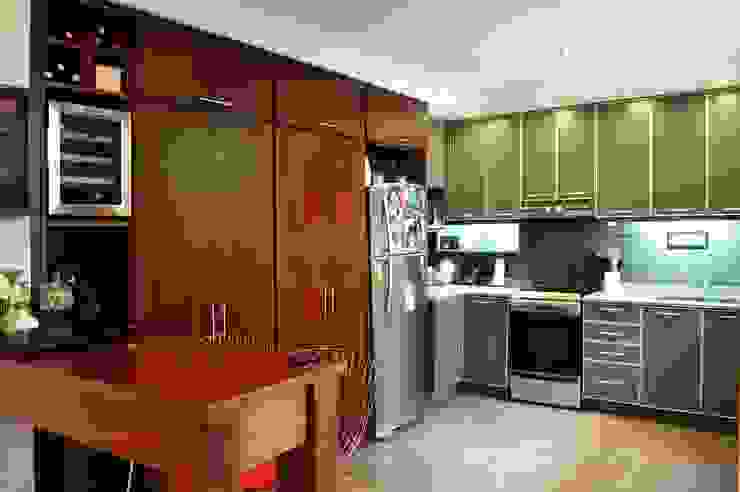 Guardado Radrizzani Rioja Arquitectos Minimalist kitchen Wood Brown