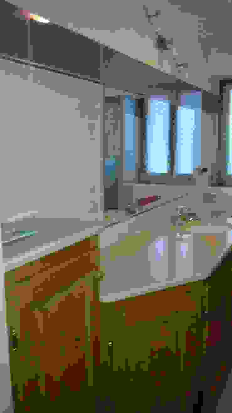 Realizzazioni Cozzi Stefano Artigiano Edile Piastrellista Modern bathroom