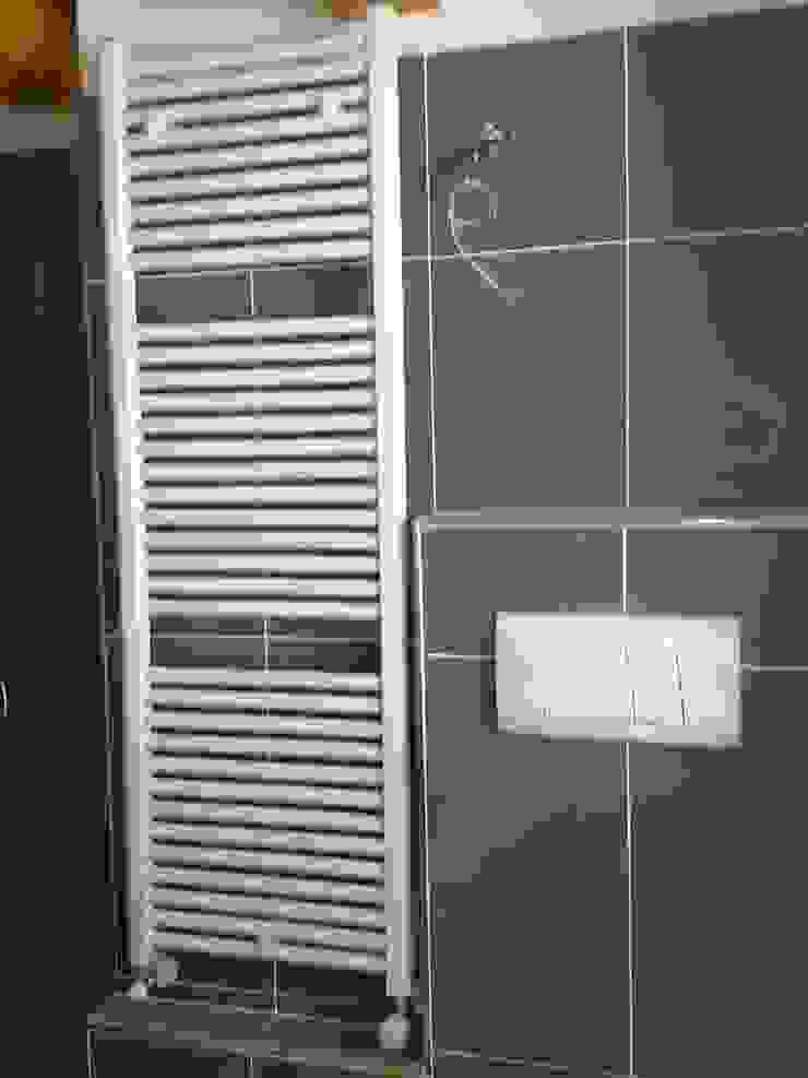 Realizzazioni Cozzi Stefano Artigiano Edile Piastrellista Modern bathroom