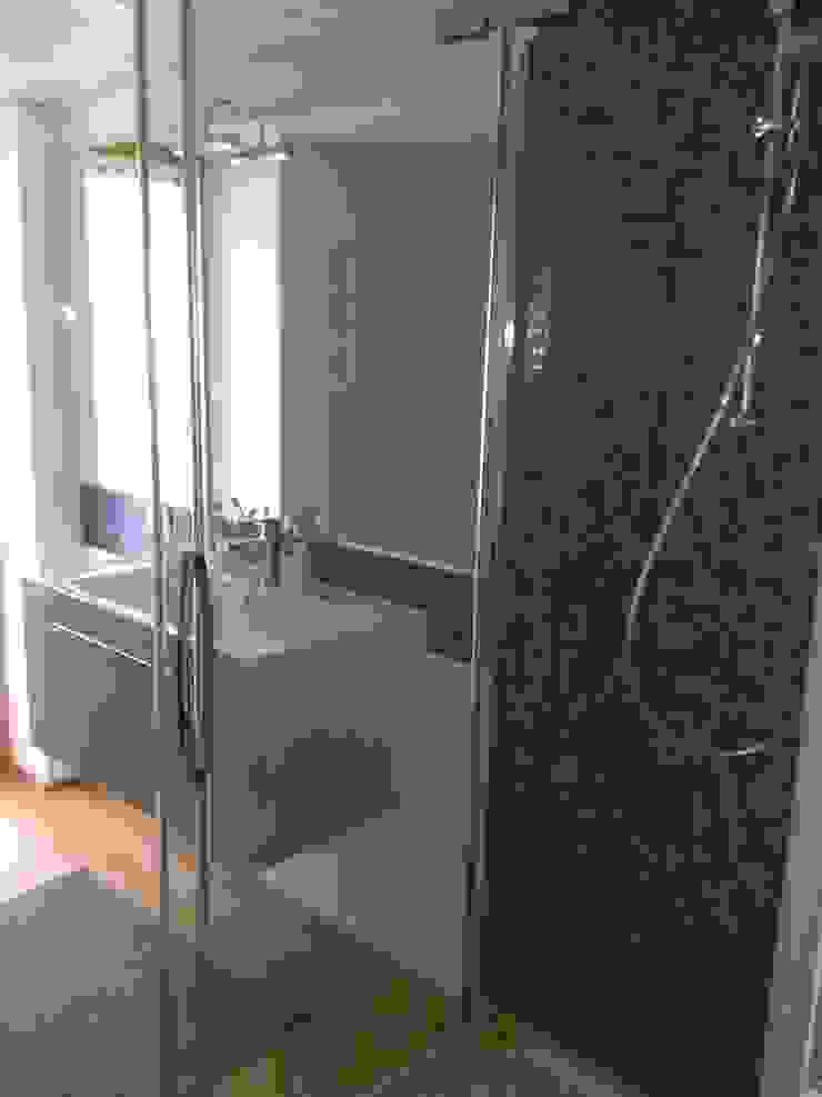 Realizzazioni Cozzi Stefano Artigiano Edile Piastrellista Modern bathroom