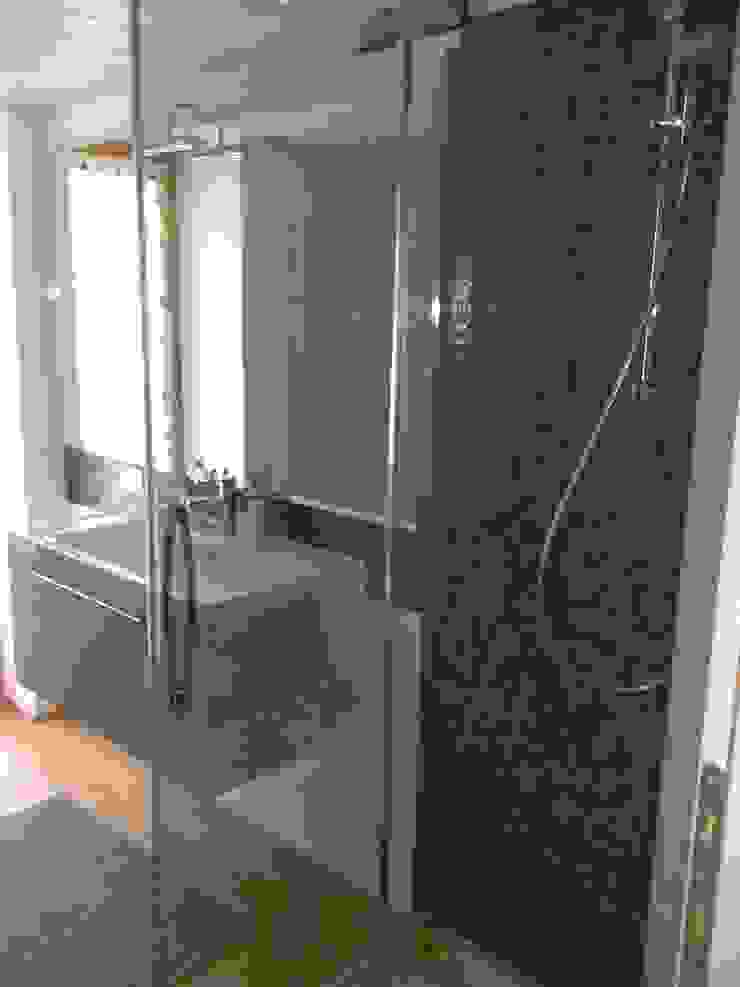 Realizzazioni Cozzi Stefano Artigiano Edile Piastrellista Modern bathroom