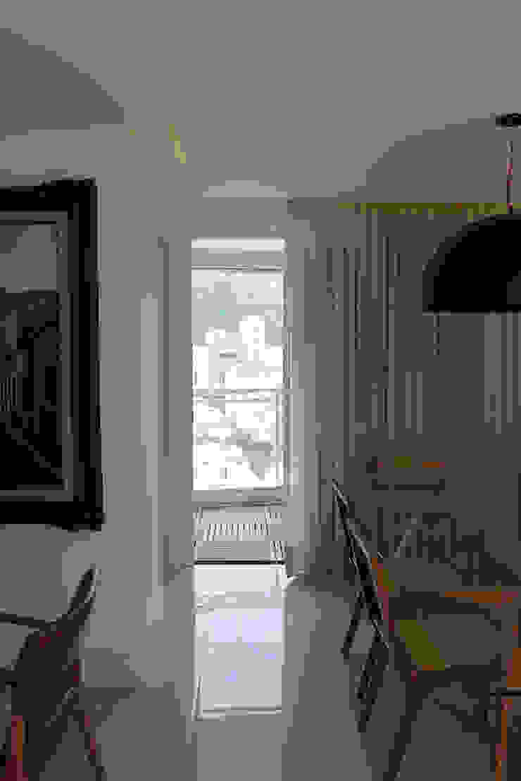 Julia Queima Arquitetura 모던스타일 미디어 룸