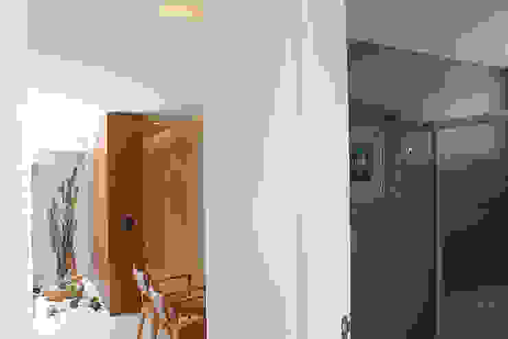 Julia Queima Arquitetura 모던스타일 미디어 룸