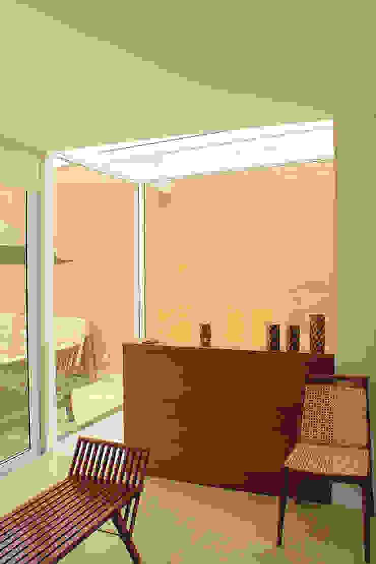 Julia Queima Arquitetura 모던스타일 거실