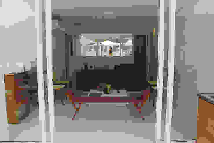 Julia Queima Arquitetura 모던스타일 거실