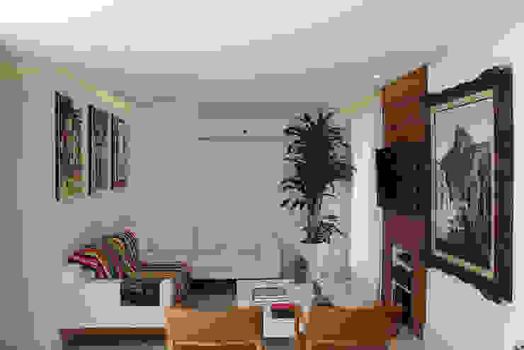 Julia Queima Arquitetura 모던스타일 미디어 룸