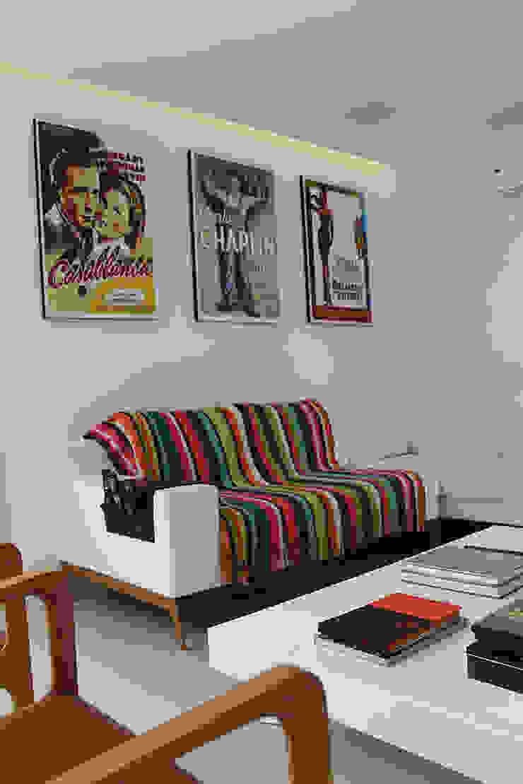 Julia Queima Arquitetura 모던스타일 미디어 룸