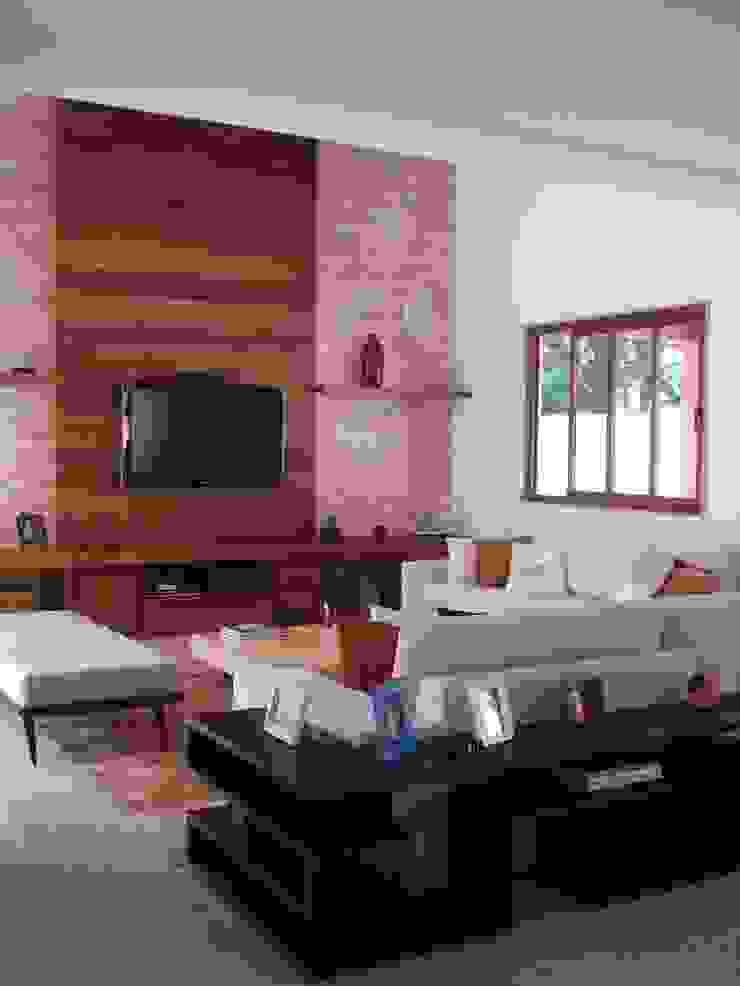 GEA Arquitetura Livings de estilo tropical