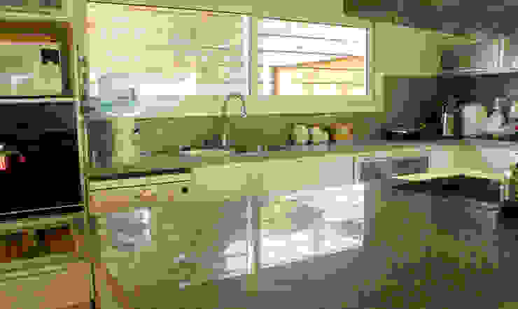 Casa Lago renziravelo Dapur Modern