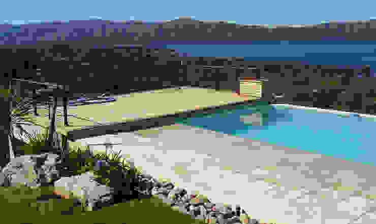 Casa Lago renziravelo Kolam Renang Modern