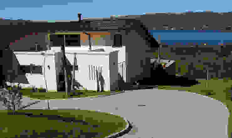 Casa Lago renziravelo Rumah Modern