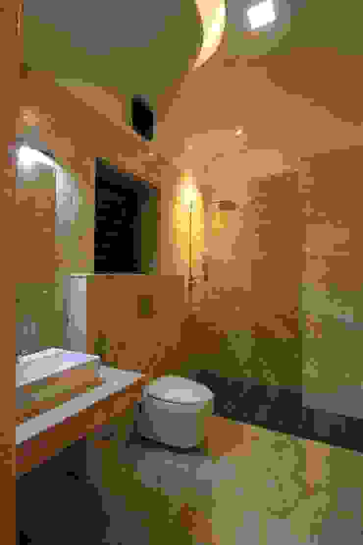 Toilet Ansari Architects Modern Bathroom