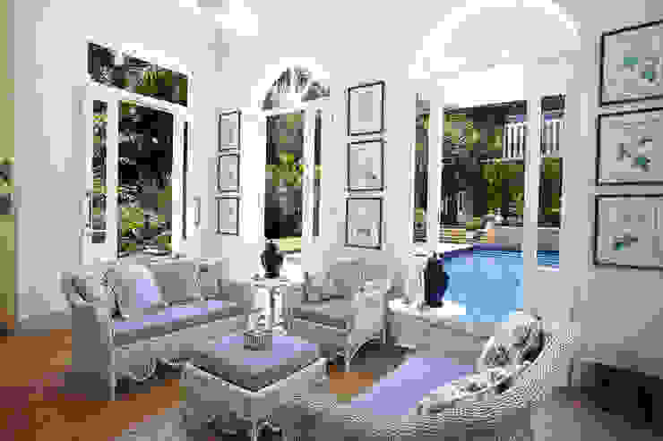 Marcelo Bicudo Arquitetura Balkon, Beranda & Teras Gaya Kolonial