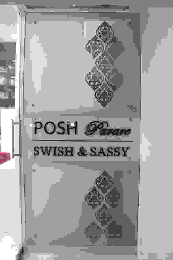 Posh Parare TRINITY DESIGN STUDIO Portas e janelas modernas