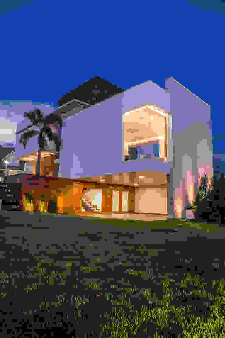 Residencia Domm Arquitetura Domm Arquitetura Ltda منازل