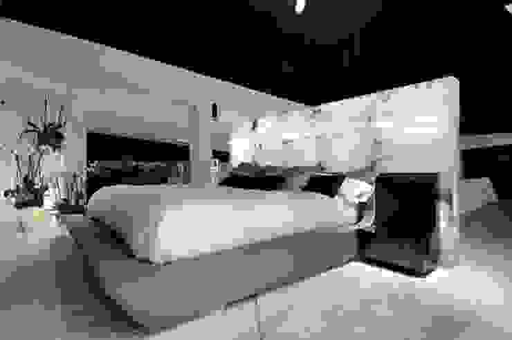 Rochene Floors Modern style bedroom