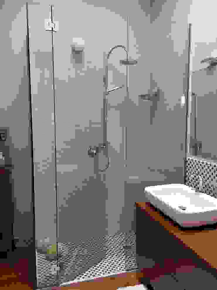 bagno con doccia bilune studio Bagno moderno