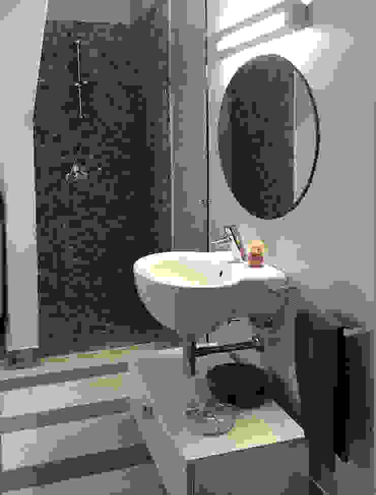 casa unifamiliare, bilune studio bilune studio Kamar Mandi Modern