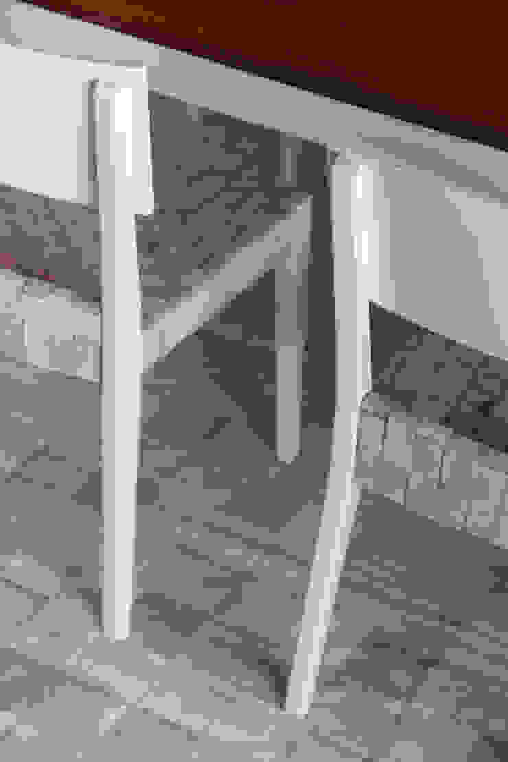 Johnny Thomsen Arquitetura e Design Столовая комната в стиле модерн