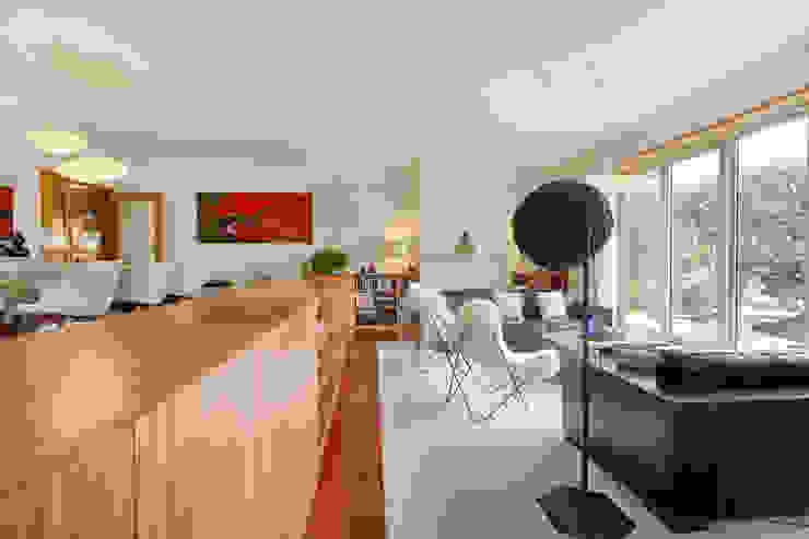 Casa em Leça da Palmeira Salas de estar ecléticas por ShiStudio Interior Design Eclético