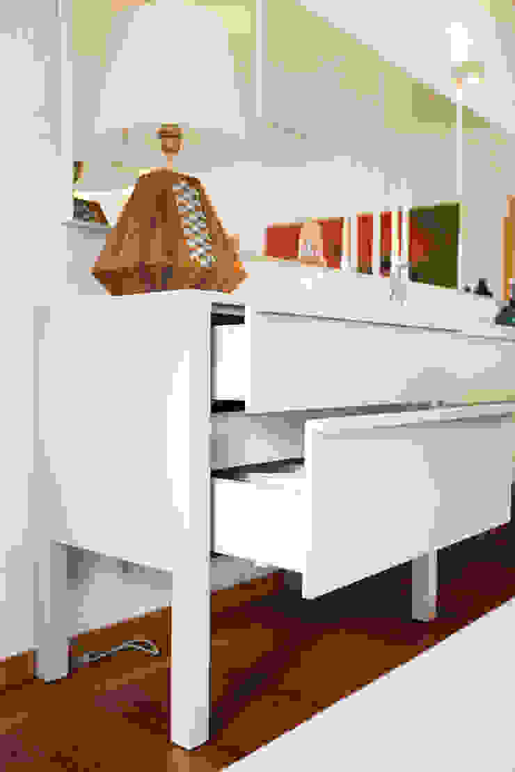 Casa em Leça da Palmeira Salas de jantar ecléticas por ShiStudio Interior Design Eclético