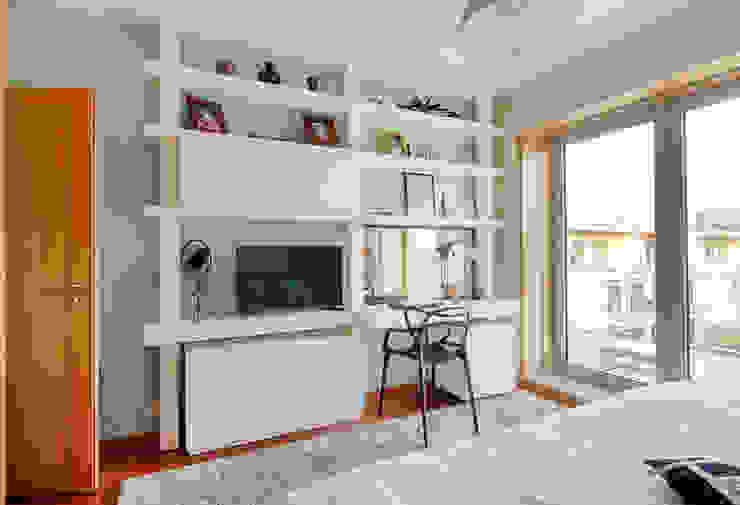 Casa em Leça da Palmeira Quartos ecléticos por ShiStudio Interior Design Eclético