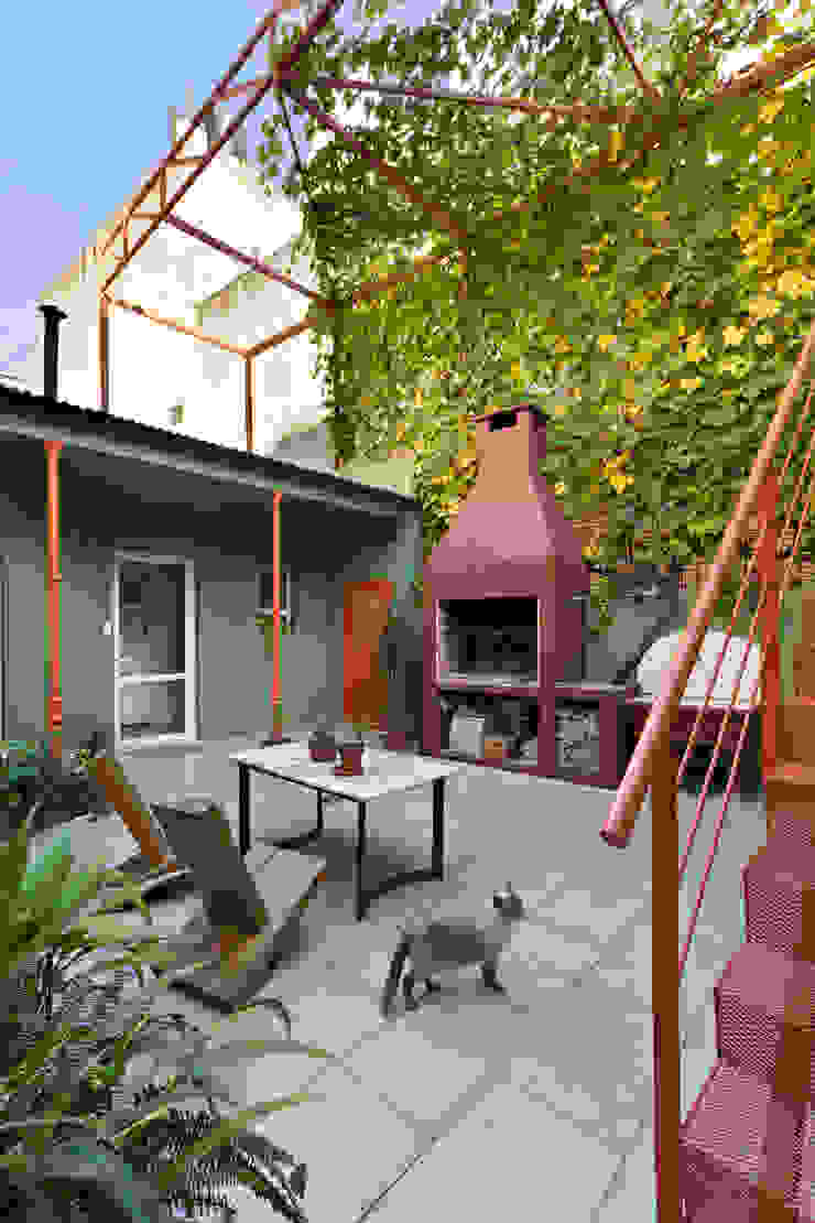 Pop Arq Minimalist style garden