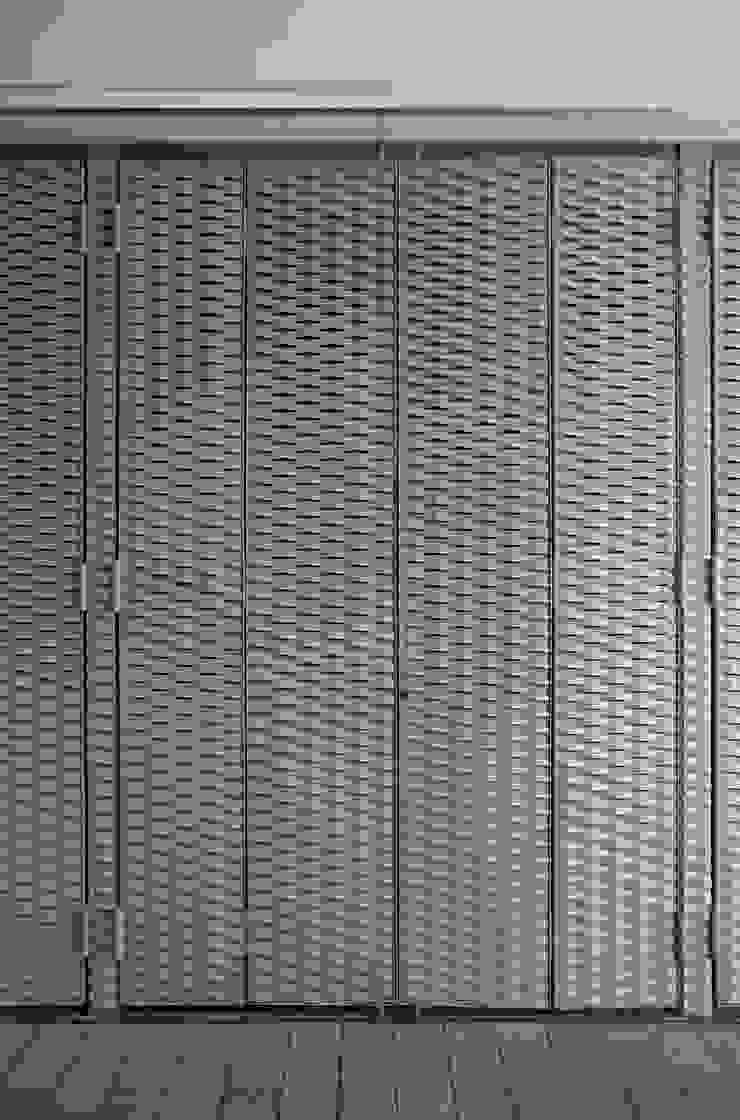 Viladecavalls House CABRÉ I DÍAZ ARQUITECTES Minimalist garage/shed