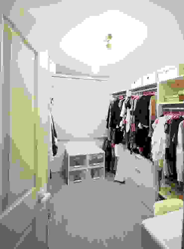 역삼동 투룸 싱글녀 홈스타일링 (Yeoksam homestyling) 모던스타일 드레싱 룸 by homelatte 모던
