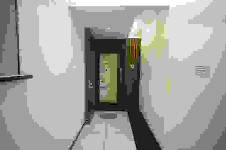 Samrath Paradise IMAGE N SHAPE Modern corridor, hallway & stairs