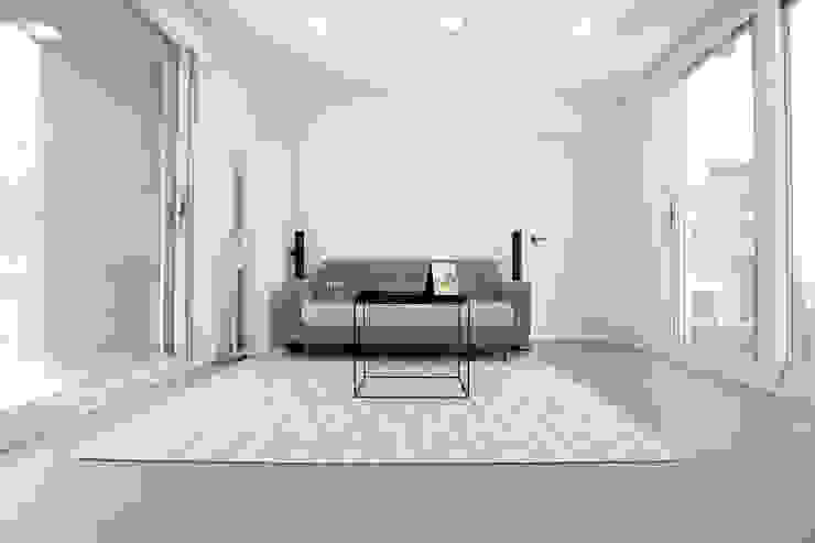1억대로 짓는 중정을 품은 단층전원주택 , 한글주택(주) 한글주택(주) Modern living room