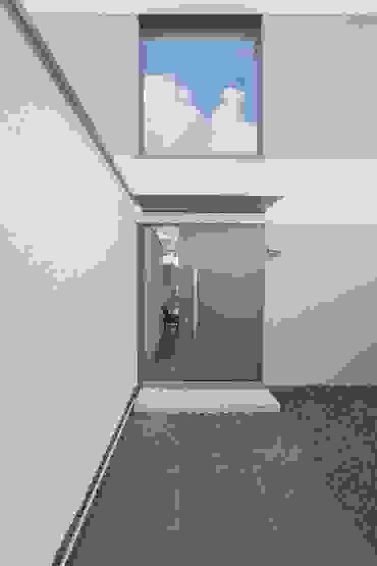 BPLUSARCHITEKTUR 미니멀리스트 주택