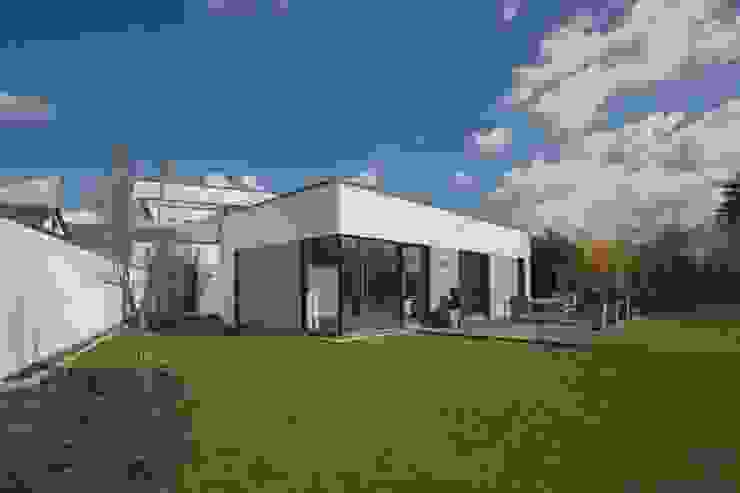 BPLUSARCHITEKTUR 미니멀리스트 주택