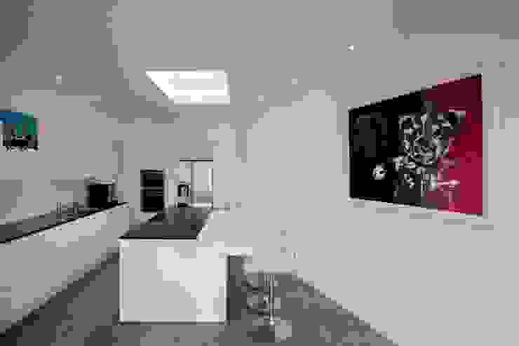 BPLUSARCHITEKTUR 미니멀리스트 주방