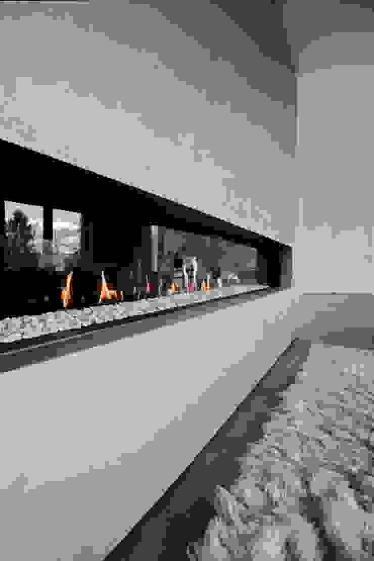 BPLUSARCHITEKTUR 미니멀리스트 거실