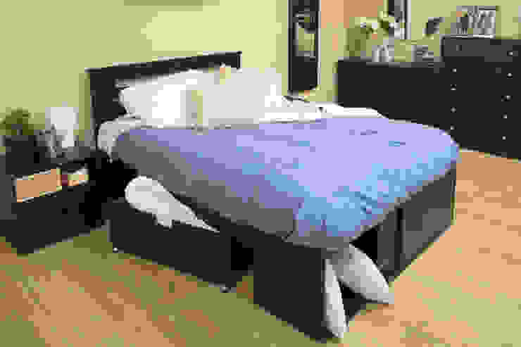 Recámara Mayo., Idea Interior Idea Interior Classic style bedroom Chipboard Black Accessories & decoration