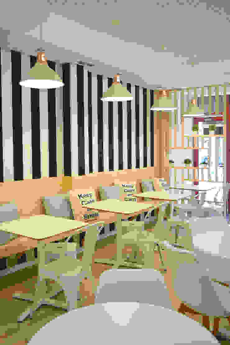 Tó Liss Espacios comerciales Madera Acabado en madera