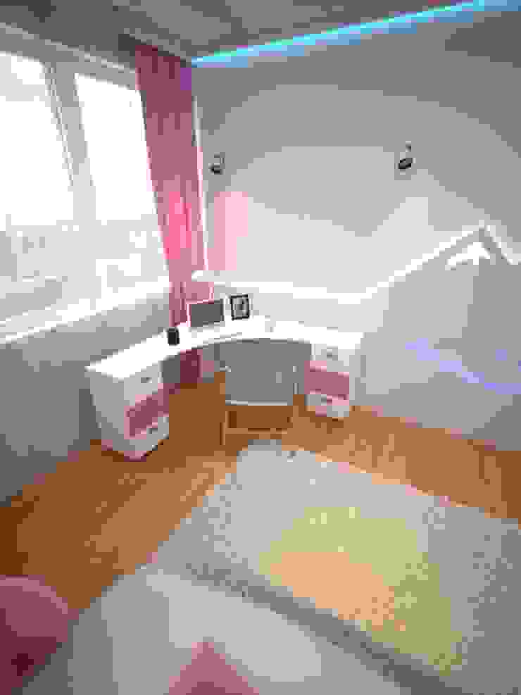 Дизайн студия Александра Скирды ВЕРСАЛЬПРОЕКТ Habitaciones para niños de estilo minimalista