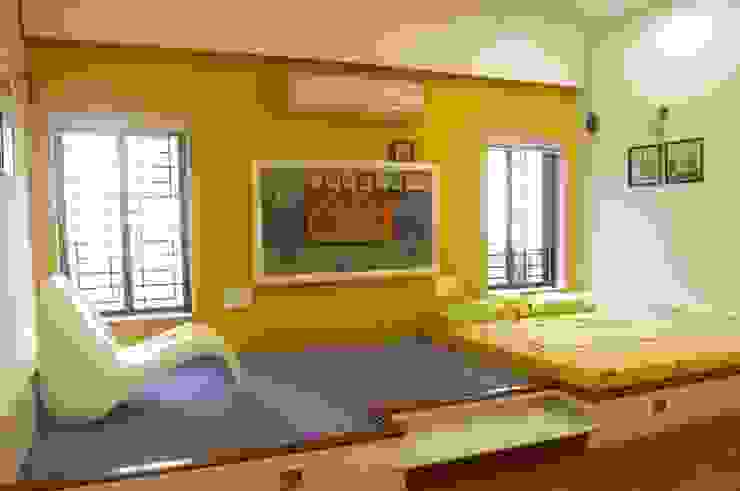 Chaitanya Vila, Image N Shape Image N Shape Modern nursery/kids room Wood-Plastic Composite Transparent Window,Wood,Fixture,Building,Interior design,Shade,Flooring,Window blind,Floor,Picture frame