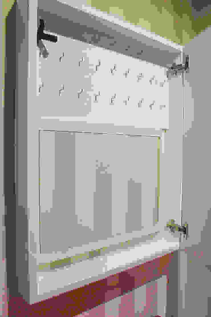 PASSAGEWAY GRAÇA Decoração de Interiores Corredores, halls e escadas modernos