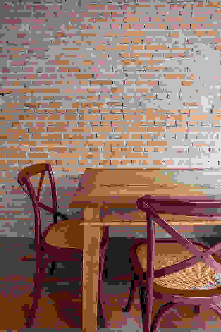 Tria Arquitetura Eclectic style dining room