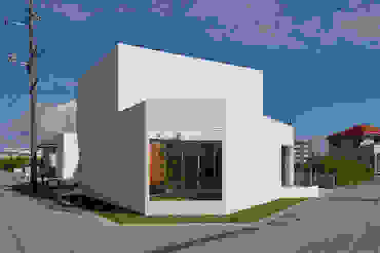 ODMR-HOUSE, 門一級建築士事務所 門一級建築士事務所 Casas modernas: Ideas, imágenes y decoración Hormigón Blanco