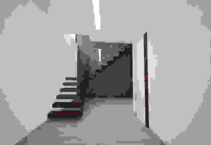 Corredor Corredores, halls e escadas modernos por Tiago Martins - 3D Moderno