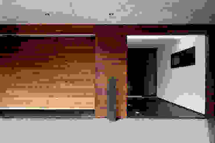 homify Moderne Garagen & Schuppen