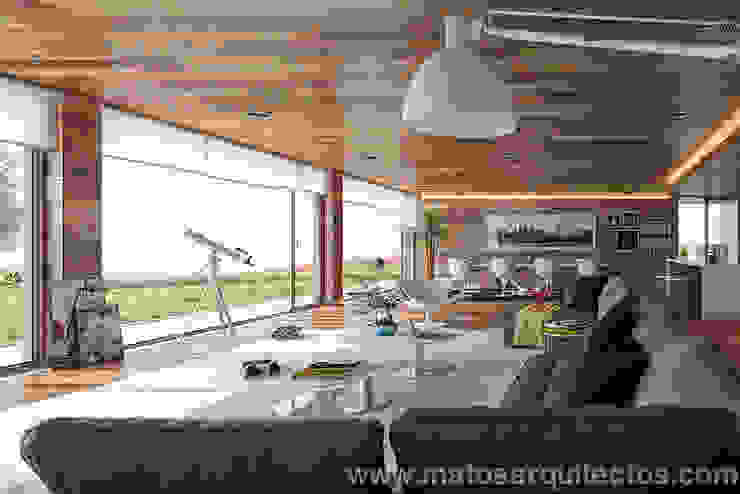 House by River side, Matos Architects Matos Architects Moderne woonkamers Massief hout Hout