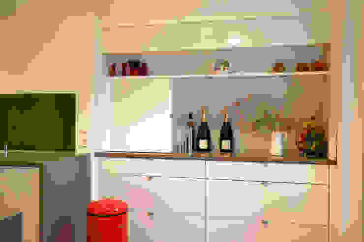 Detail - Küche reichl---beraten-planen-verwirklichen KücheSchränke und Regale